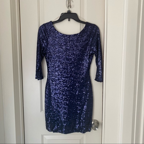 Navy sequened bodycon dress 😍 - Picture 1 of 6